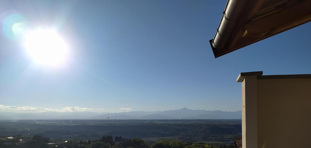 Casa Mantel Holiday Home Panoramic View In Langhe Novello Bagian luar foto