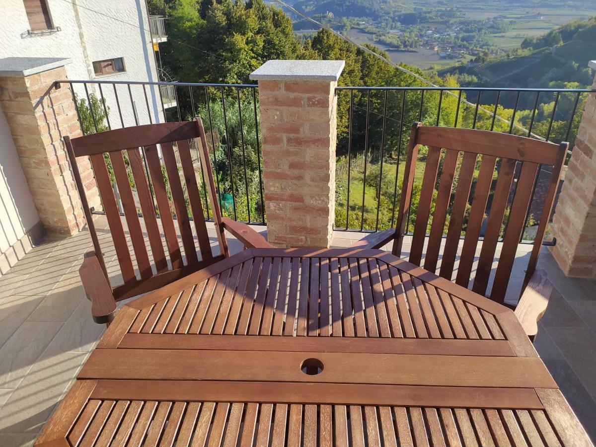 Casa Mantel Holiday Home Panoramic View In Langhe Novello Bagian luar foto