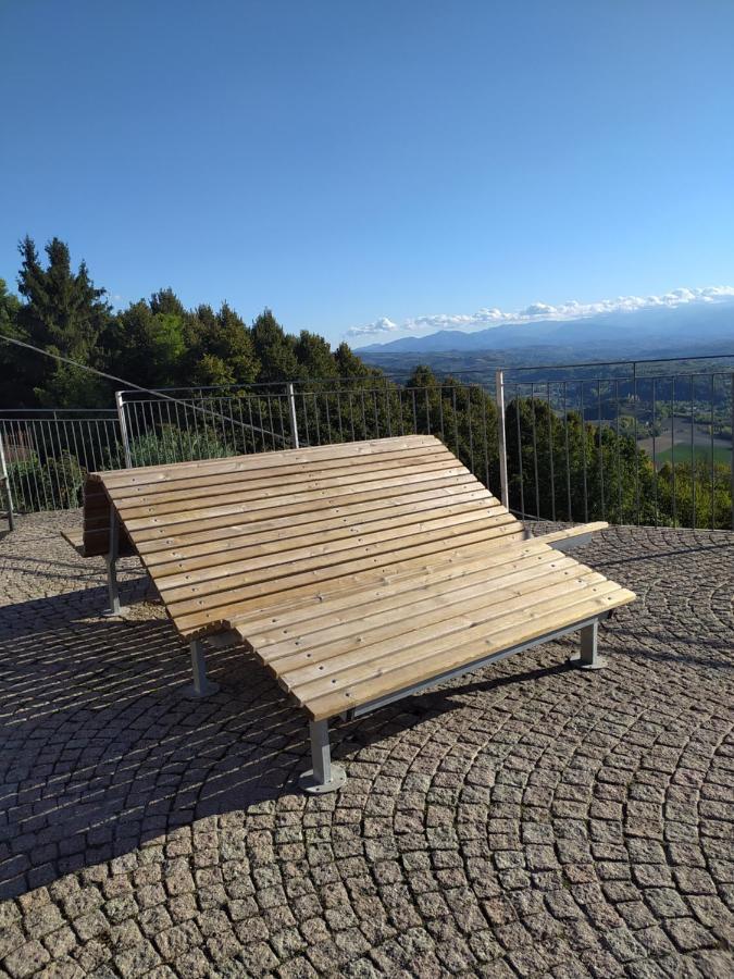 Casa Mantel Holiday Home Panoramic View In Langhe Novello Bagian luar foto