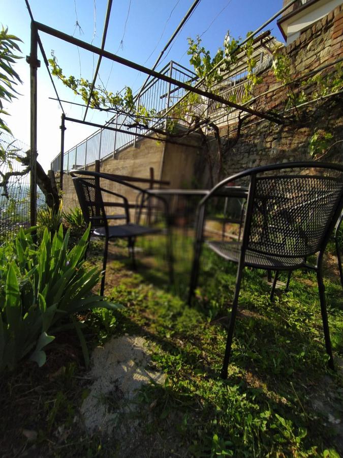 Casa Mantel Holiday Home Panoramic View In Langhe Novello Bagian luar foto